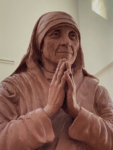 Mother Teresa clay sculpture by Carolyn Palmer